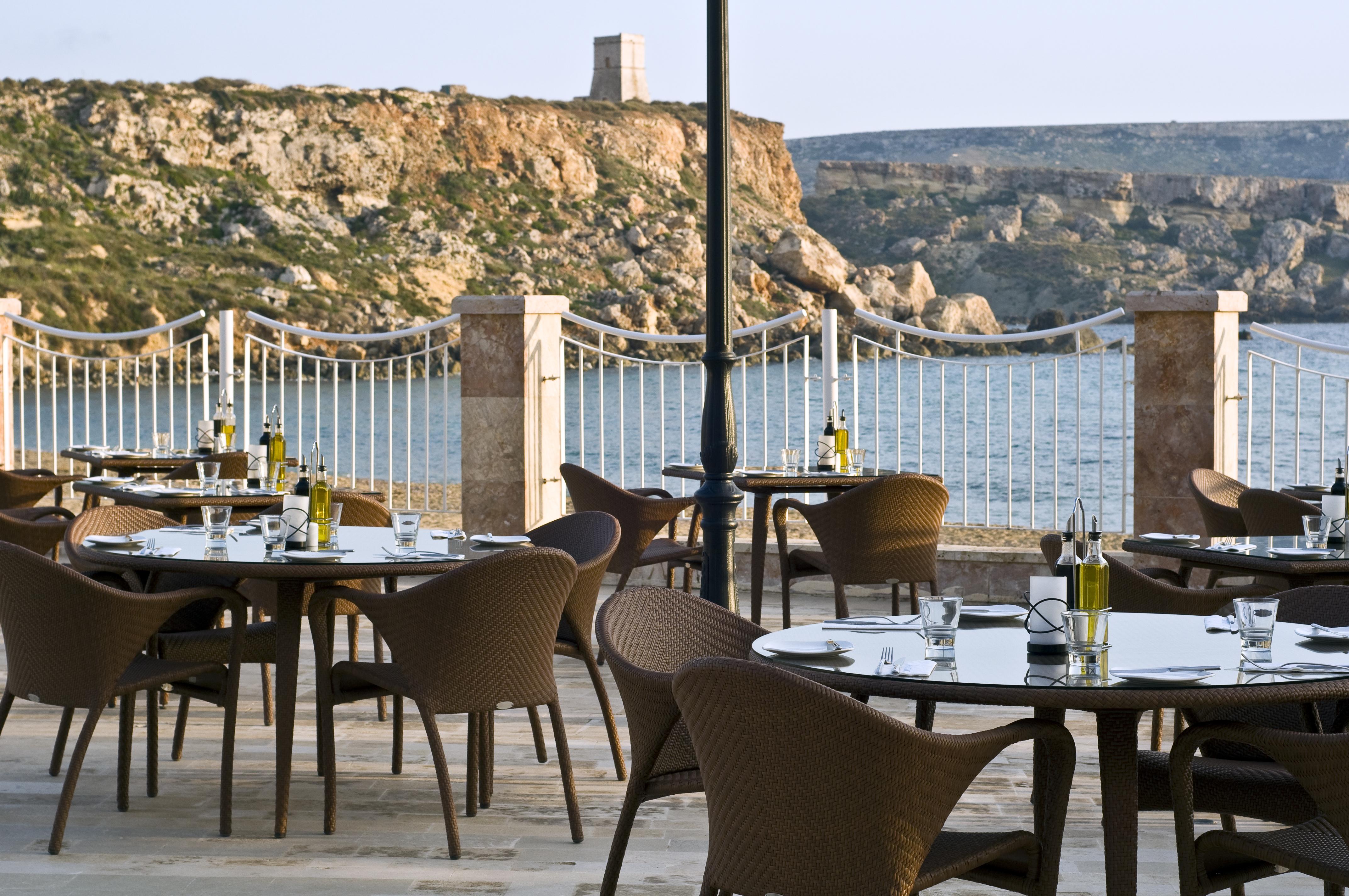 Radisson Blu Resort & Spa, Malta Golden Sands Mellieħa Esterno foto The restaurant at the Fortina Hotel