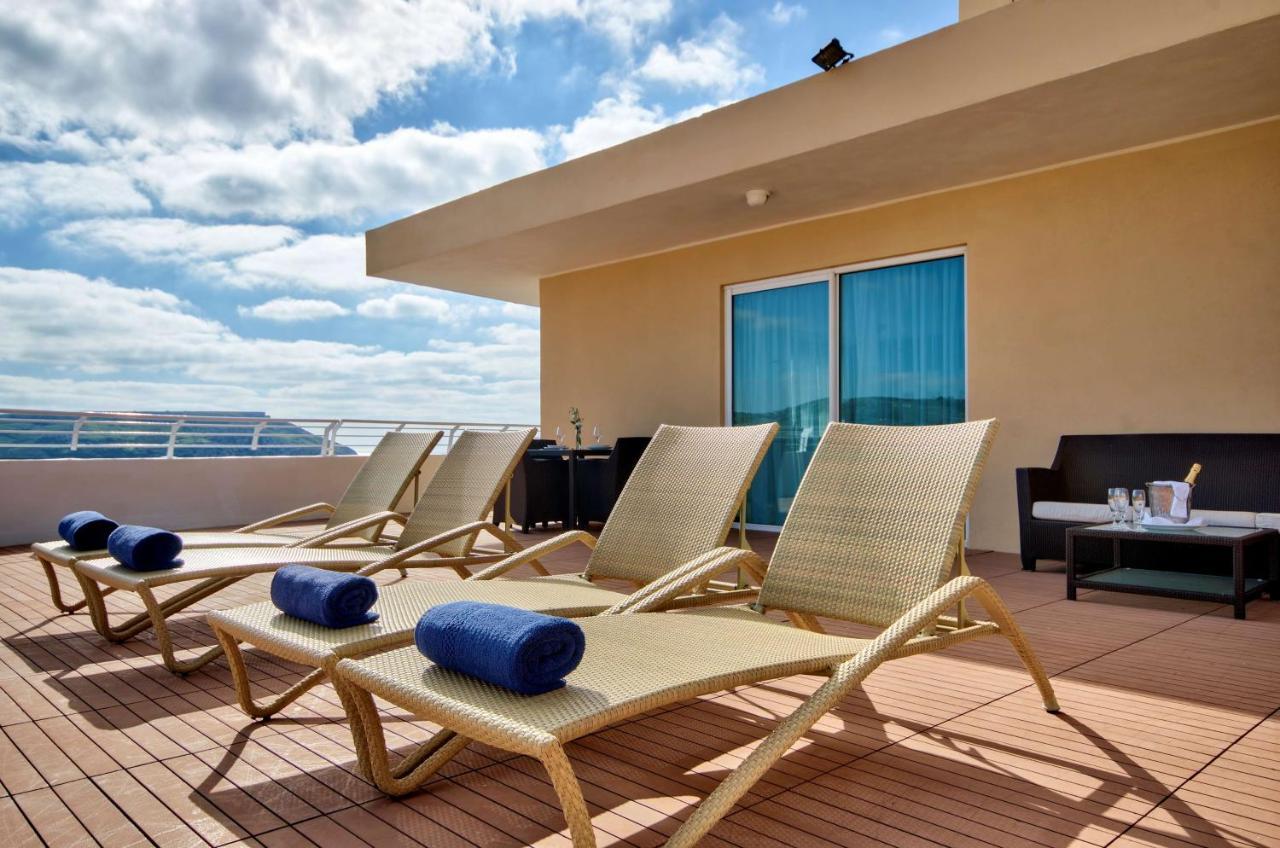 Radisson Blu Resort & Spa, Malta Golden Sands Mellieħa Esterno foto The Owner's Suite on board of the MSC Divina