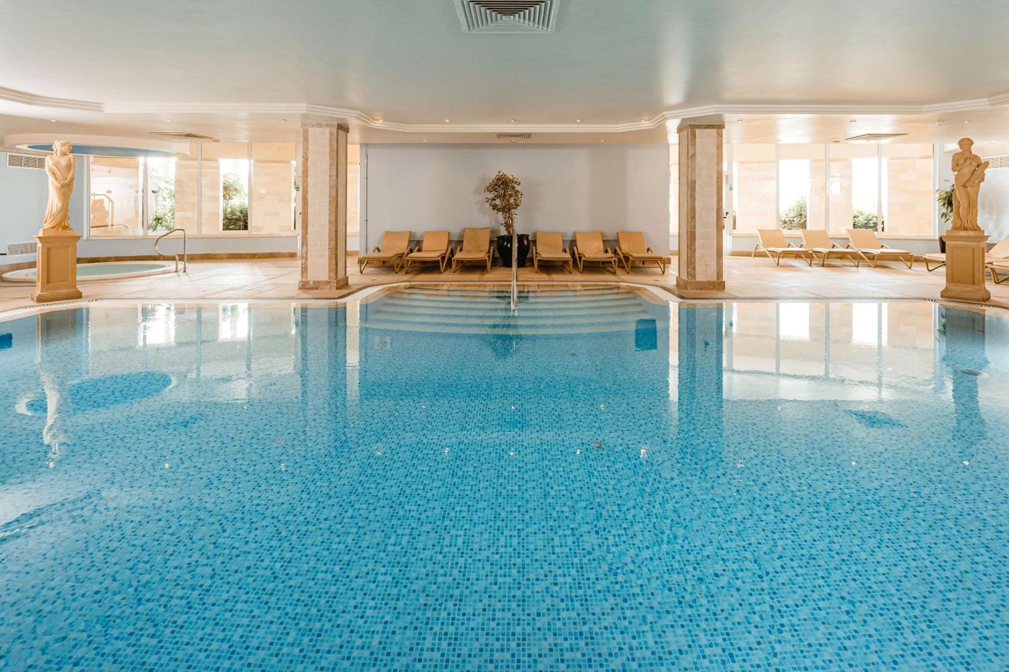 Radisson Blu Resort & Spa, Malta Golden Sands Mellieħa Esterno foto Indoor pool